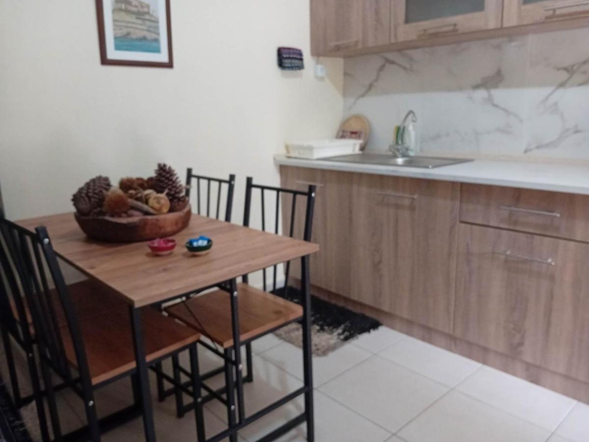 Stella'S Jasmine Apartment Tesalonika Bagian luar foto