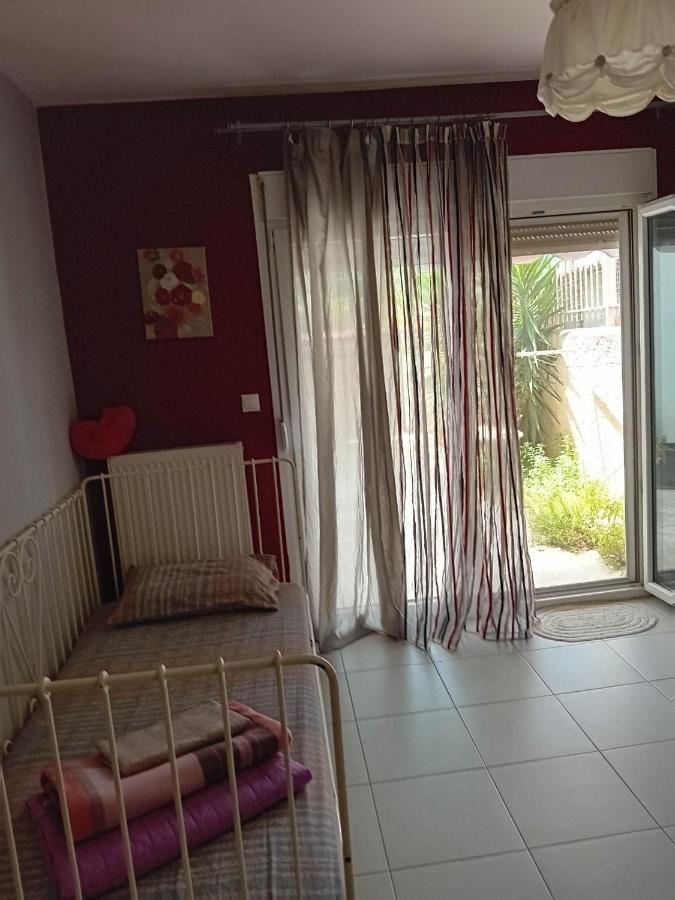 Stella'S Jasmine Apartment Tesalonika Bagian luar foto