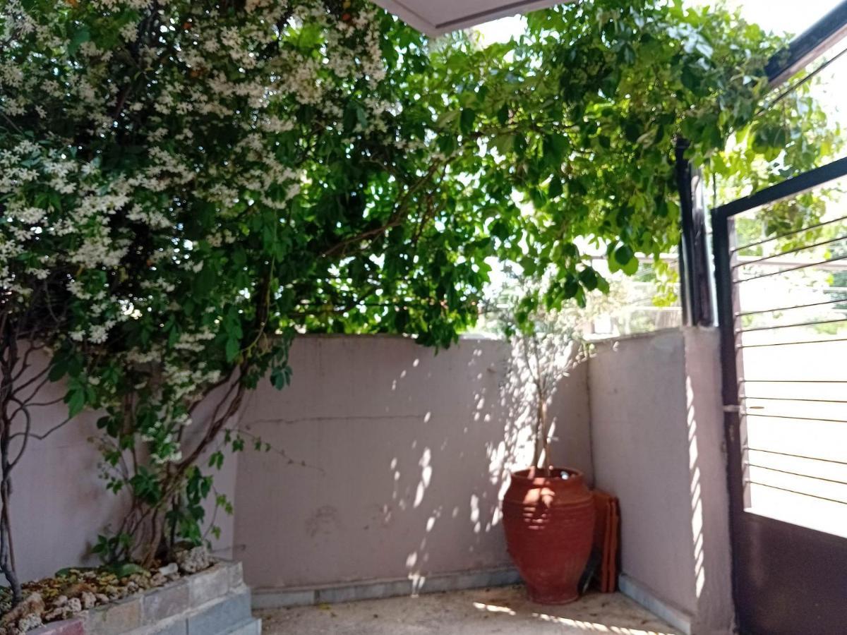 Stella'S Jasmine Apartment Tesalonika Bagian luar foto