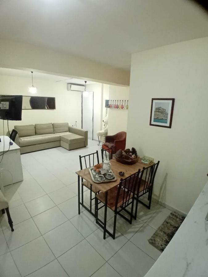 Stella'S Jasmine Apartment Tesalonika Bagian luar foto